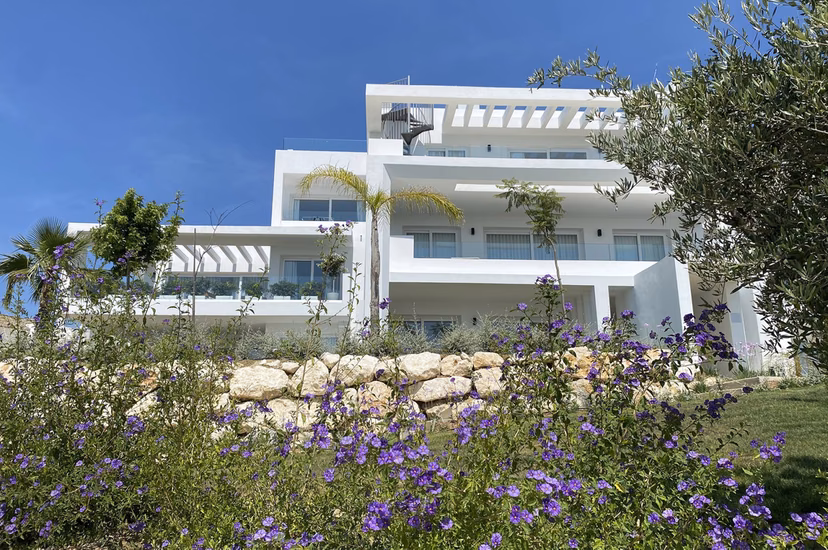 Alcazaba Lagoon IV in Casares — photo 2